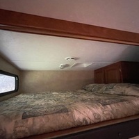 2010 Raptor 3912 toy hauler, 5
