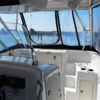 2006 Boston Whaler 320 Outrage Cuddy Cabin, 22