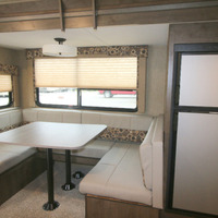 2019 Coleman 2425RB, 3