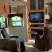 2011 Keystone Montana, 5
