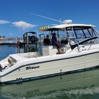 2007 Triton Boats 351 Express, 0