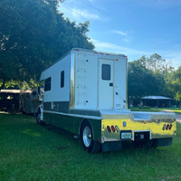 2002 Renegade Toterhome, 4