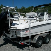 2014 Boston Whaler 210 Dauntless, 2
