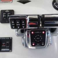 2006 Boston Whaler 320 Outrage Cuddy Cabin, 11