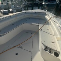 2005 Boston Whaler 320 Outrage, 6