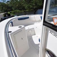 2017 Robalo R302, 17