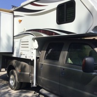 2015 Lance 1050s, 4