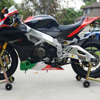 2011 Aprilia RSV4 Factory APRC SE, 1