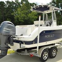 2017 Robalo R222 Center Console, 0