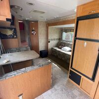 2007 Coachmen - Spirit of America 23 FKS, 8
