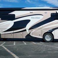 2014 Winnebago Meridian Itasca 34B, 1