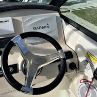2016 Boston Whaler 230 Vantage, 15