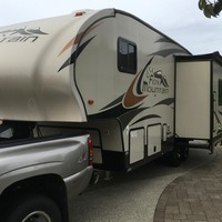 2017 Fox Mountain 235RLS, 2