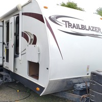 2013 Komfort Trailblazer 2700RB Diamond Edition, 6