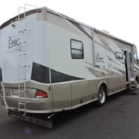 2006 Coachmen Epic 3480 DS, 3