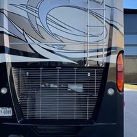 2010 Discovery 40X, 1