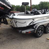 2012 Legend Boats Alpha 211 Dcx, 11