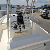 2009 Boston Whaler 230 Dauntless, 11