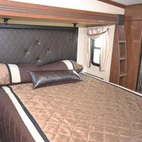 2014 Heartland Gateway 3300 ML Tan White Brown, 4