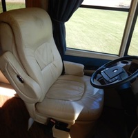 2002 Newmar Dutch Star RV, 4