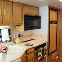 2005 Winnebago Journey 36G, 13