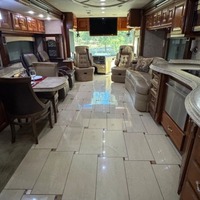 2011 Tiffin Zephyr 45QBZ, 20