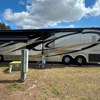 2011 Tiffin Zephyr 45QBZ, 7