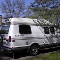 1992 Dodge Roadtrek 190 Popular Mag wheels, trailer hitch, 3