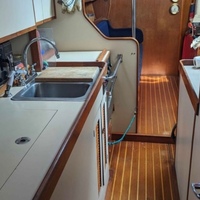 1985 Endeavour 42cc, 5