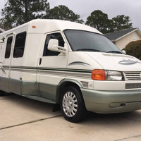 2002 Winnebago Rialta 22HD, 3