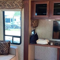 2012 Forest River Cedar Creek 40 CFL (Cottage), 9