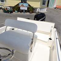 2009 Boston Whaler 230 Dauntless, 18