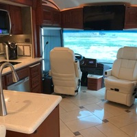 2013 Winnebago Tour 42GD, 16