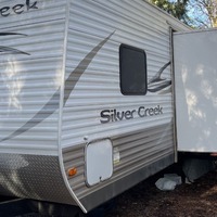2012 Monaco R-vision Silver Creek 26BHS, 1