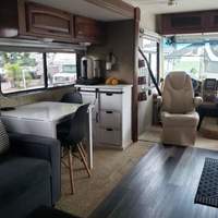 2011 Coachmen Mirada 35ds, 7