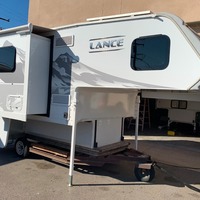 2021 LANCE 855-S, 1