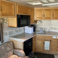 2002 Fleetwood Expedition 34M, 1