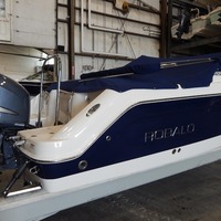 2010 Robalo R227 Dual Console, 3