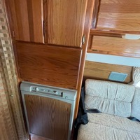 1996 Ford Airstream B190 Blue, 1
