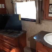 2010 Forest River Sierra 355QBQ, 5