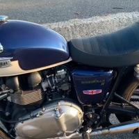 2010 Triumph Bonnevile SE, 6