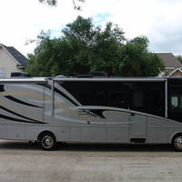 2007 R-Vision Trail-Aire 35', 1
