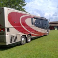 2002 Newell 45-102 side entry Triple slide, 1