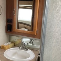 2008 National RV Dolphin DL35C, 10