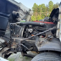 2001 Volvo VNL, 15