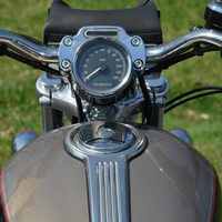 2004 Harley-Davidson Sportster, 4