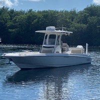 2019 Boston Whaler 270 Dauntless, 2