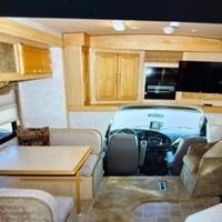 2005 Winnebago Minnie Winnie 27P, 3