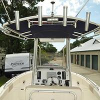 2017 Robalo R222 Center Console, 1