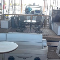 2017 Cruisers Yachts 380 Express, 2